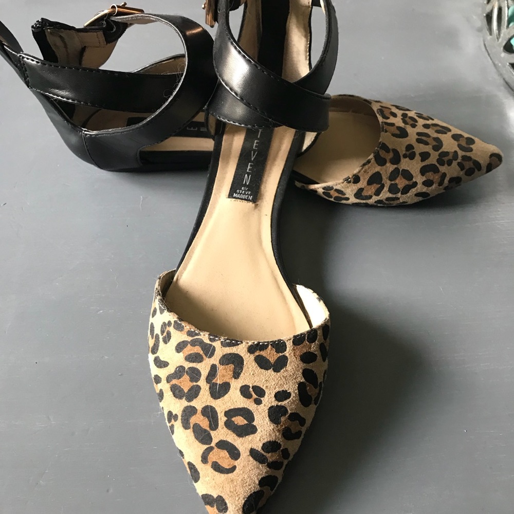 Steven by Steve Madden Zip back Leopard print